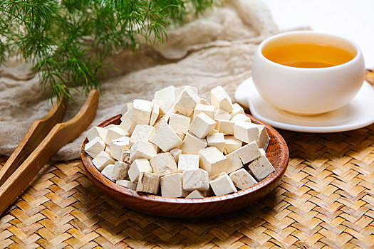 葛根：保護心腦血管，養(yǎng)肝護肝！作用全面的中藥本草